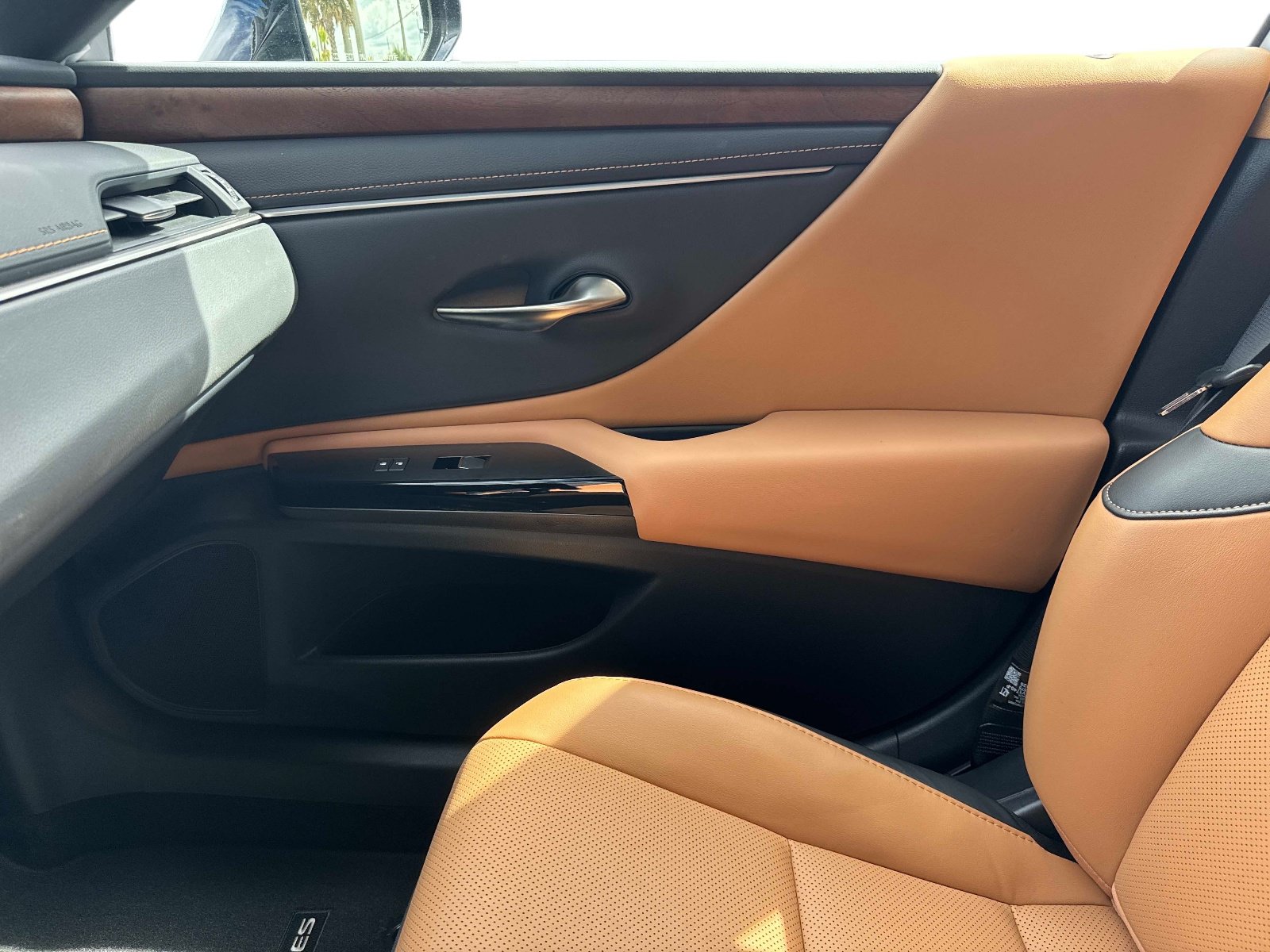 Used 2025 Lexus ES 350 w/ Premium Package FWD image 23