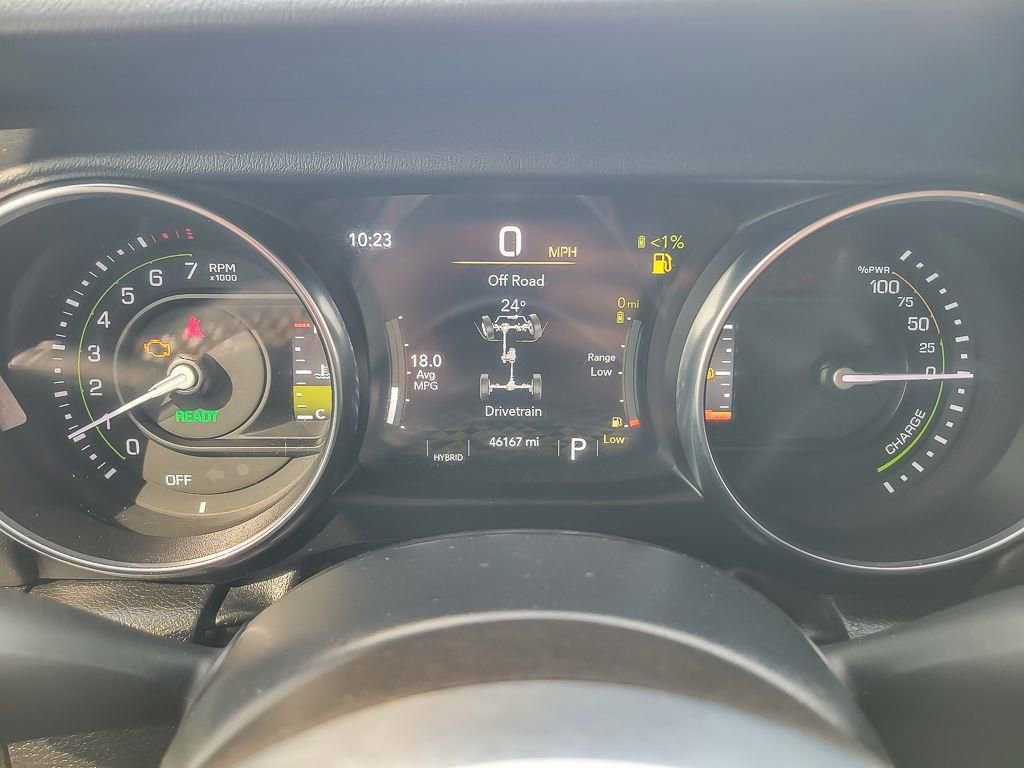 Used 2022 Jeep Wrangler Unlimited Sahara AWD/4WD image 12