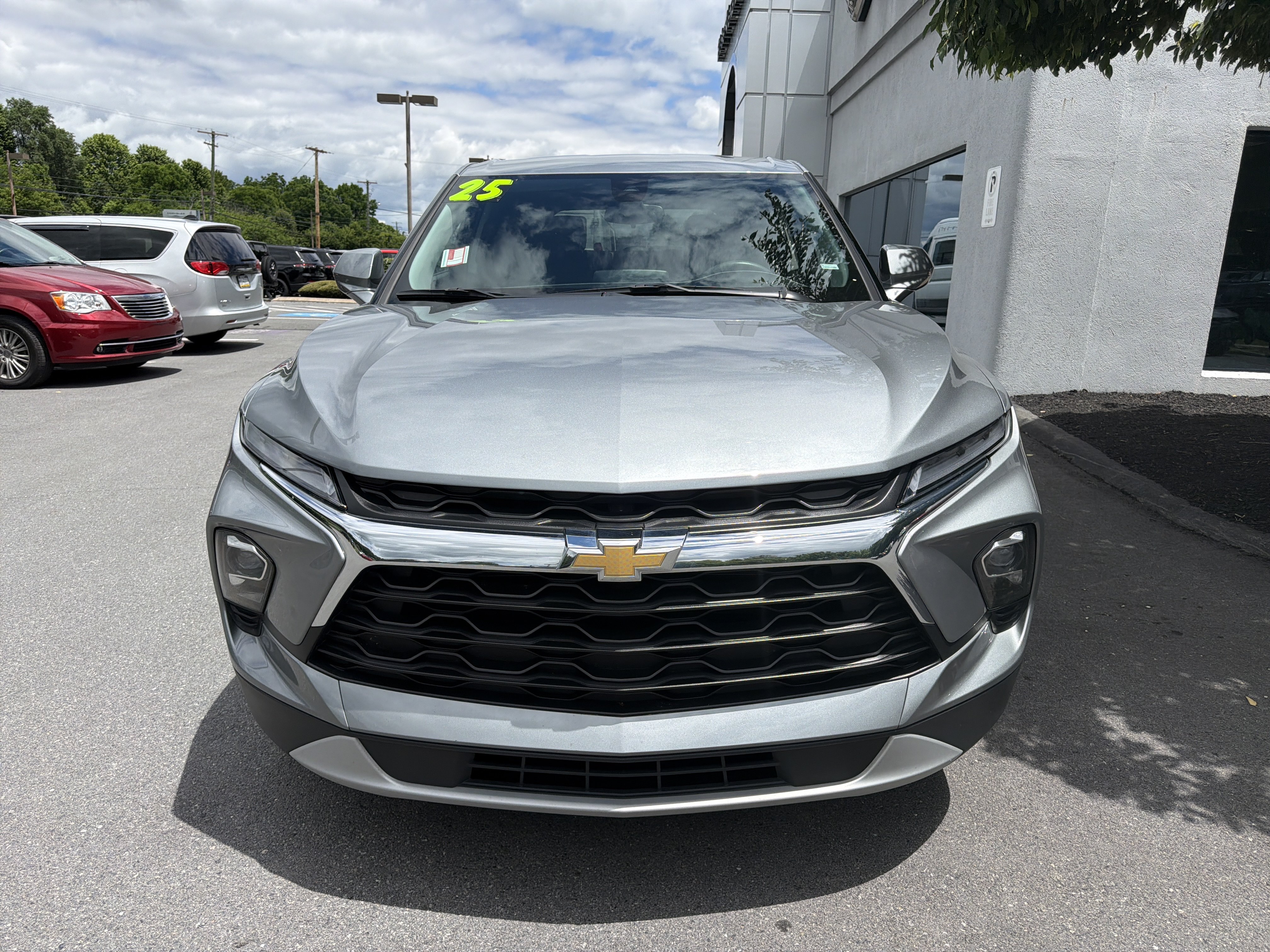 Used 2025 Chevrolet Blazer LT AWD/4WD image 9