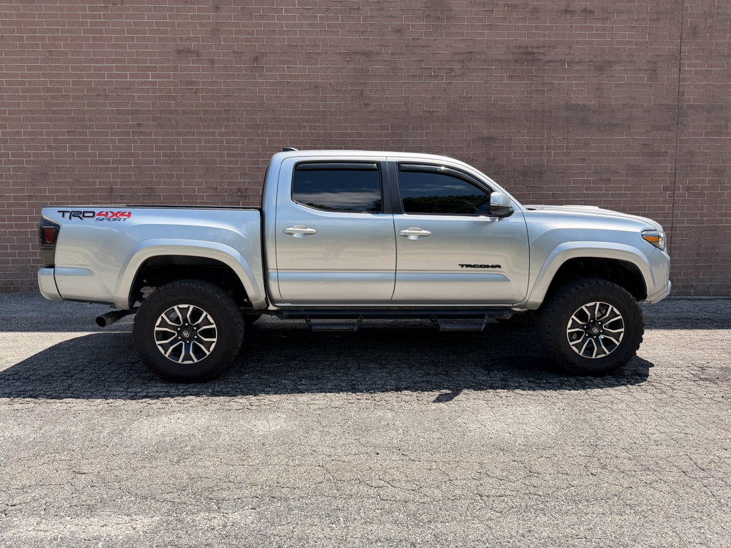 Used 2023 Toyota Tacoma TRD Sport w/ Technology Package AWD/4WD image 7