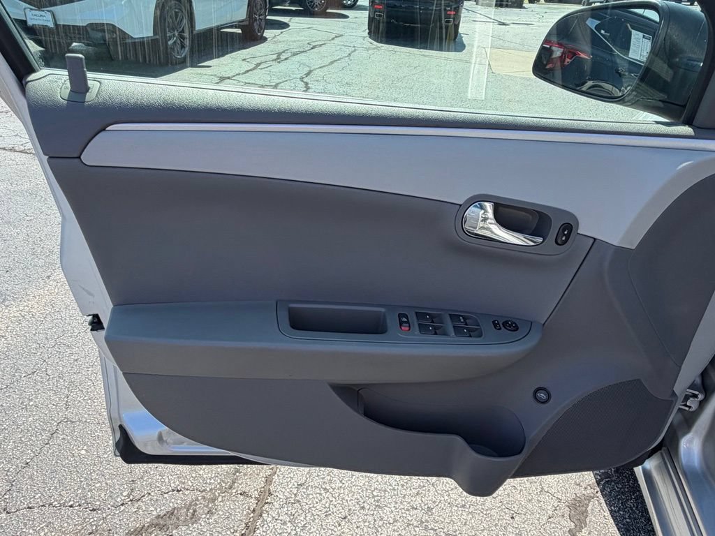 Used 2011 Chevrolet Malibu LS FWD image 14