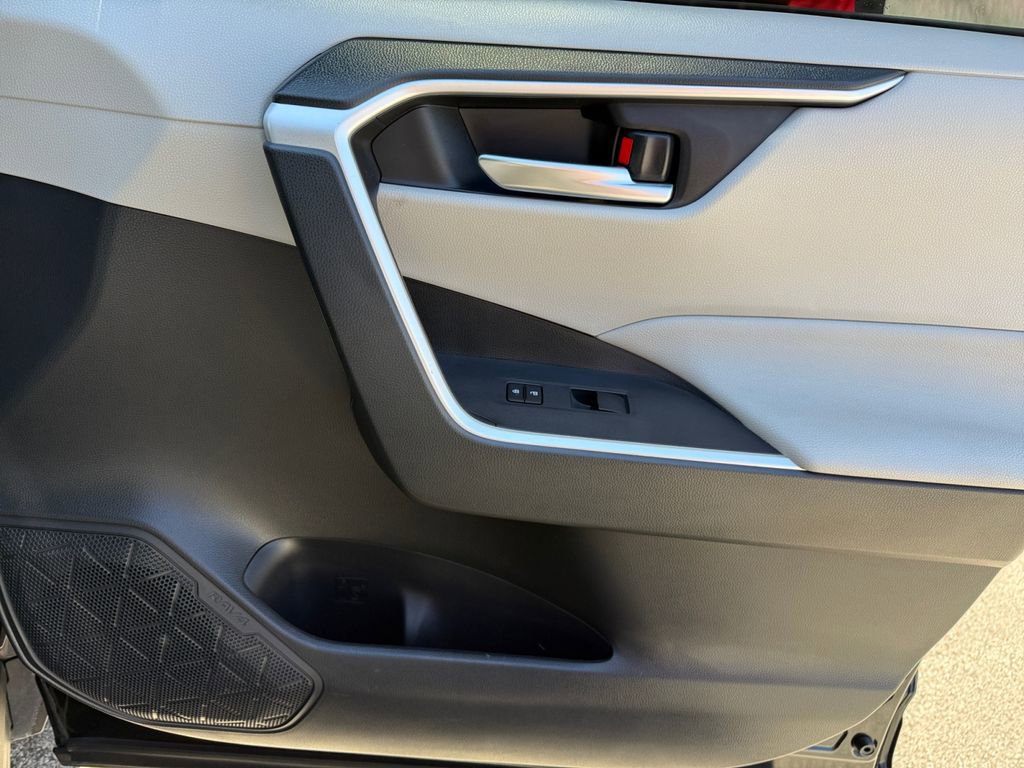 Certified 2019 Toyota RAV4 XLE FWD image 19