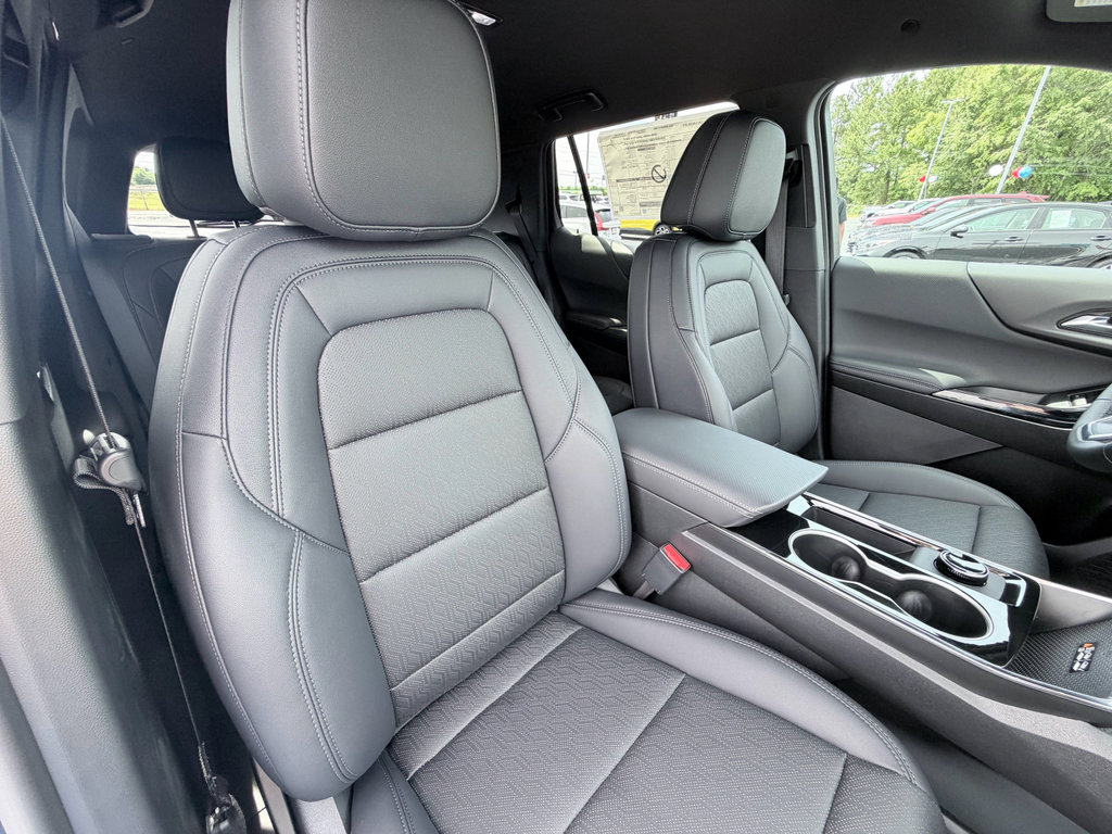New 2026 Chevrolet Equinox LT w/ Convenience Package II AWD/4WD image 25