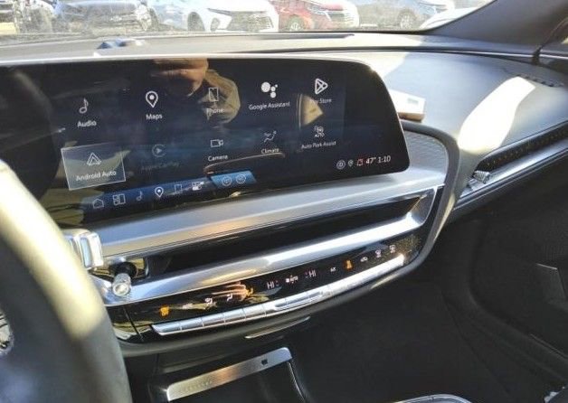 Used 2024 Cadillac Lyriq Luxury w/ LPO, Floor Liner Package image 6