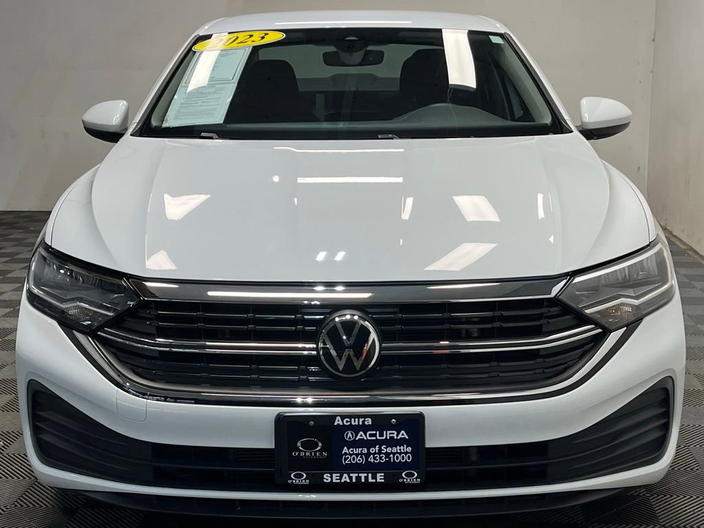 Used 2023 Volkswagen Jetta S image 2