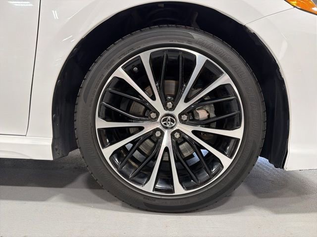 Used 2019 Toyota Camry SE image 34
