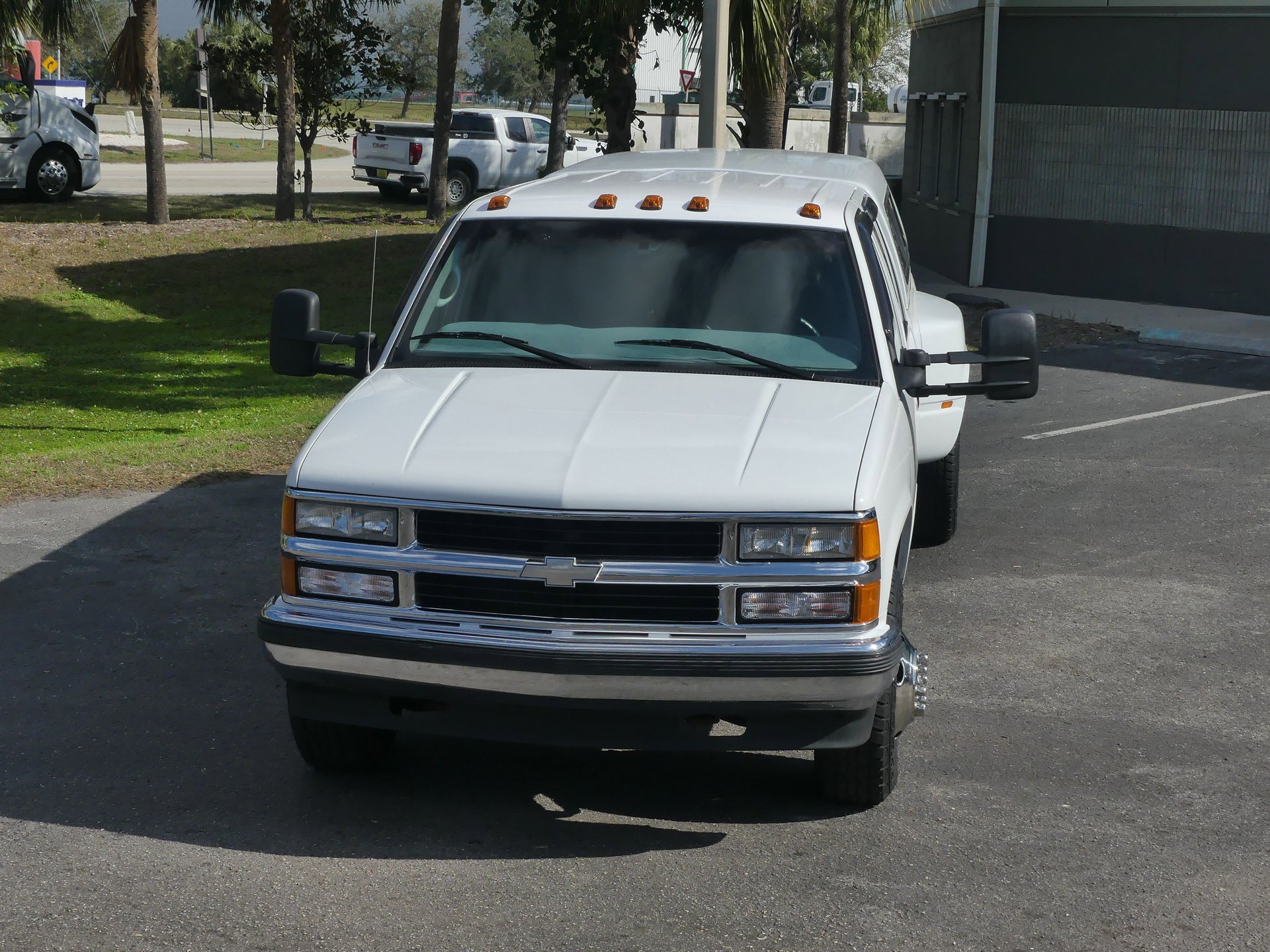 Used 2000 Chevrolet Silverado 3500 2WD Crew Cab image 11