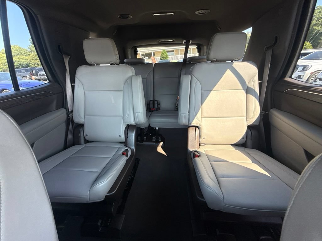 Used 2022 Chevrolet Tahoe LT w/ Luxury Package AWD/4WD image 10