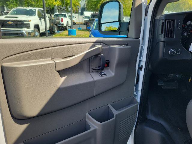 New 2025 Chevrolet Express 3500 w/ Power Convenience Package RWD image 15