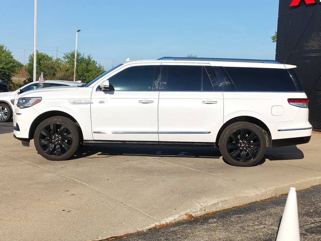 Used 2024 Lincoln Navigator L Reserve w/ Equipment Group 201A AWD/4WD image 8
