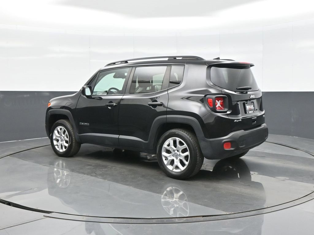 Used 2018 Jeep Renegade Latitude w/ Cold Weather Group image 5