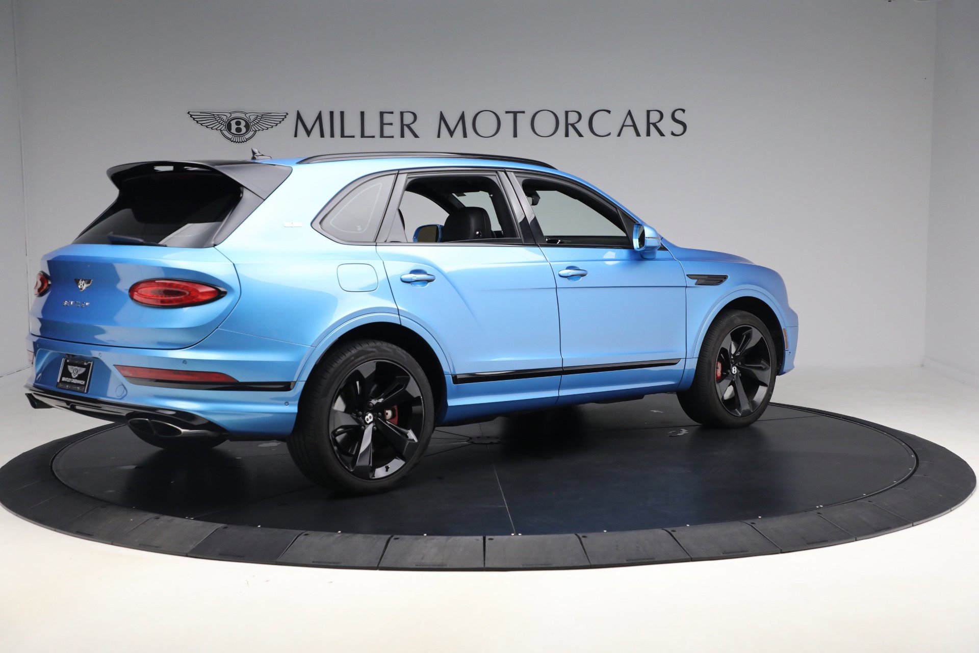 Certified 2021 Bentley Bentayga image 8