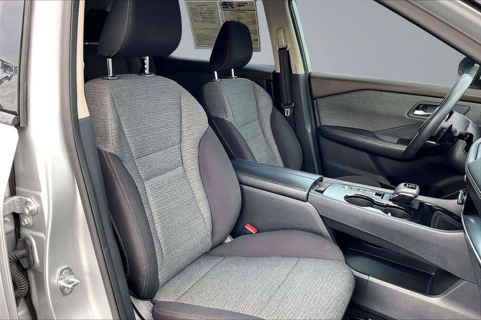 Certified 2021 Nissan Rogue SV FWD image 8