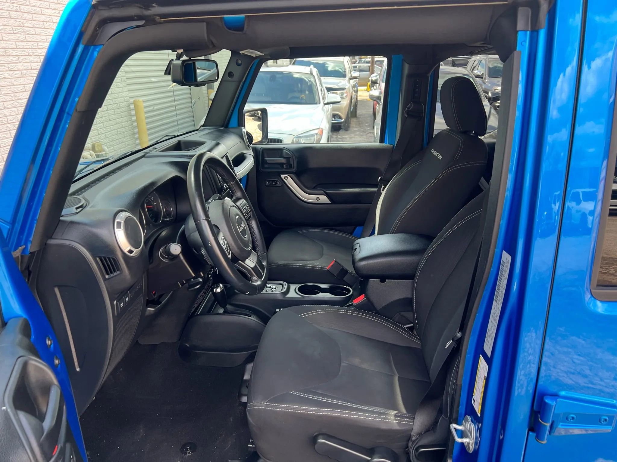 Used 2016 Jeep Wrangler Unlimited Rubicon w/ Connectivity Group image 20