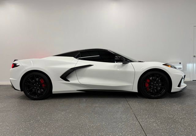 Used 2023 Chevrolet Corvette Stingray w/ Z51 Performance Package image 2
