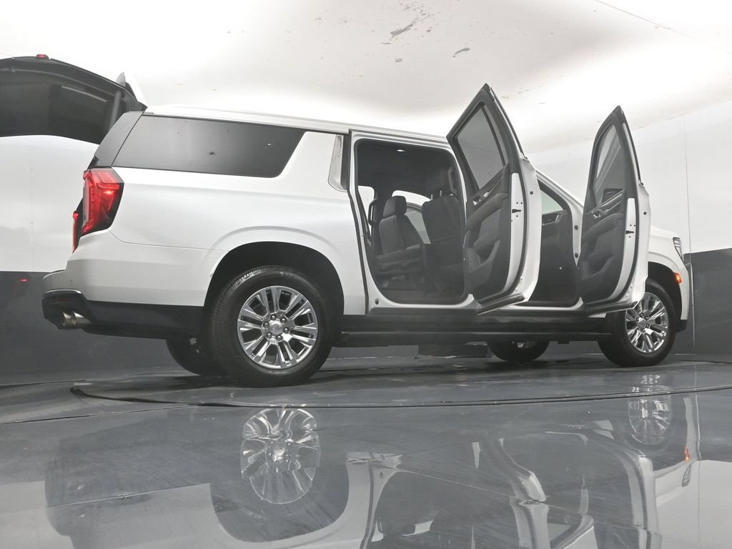 Used 2022 GMC Yukon XL Denali AWD/4WD image 64
