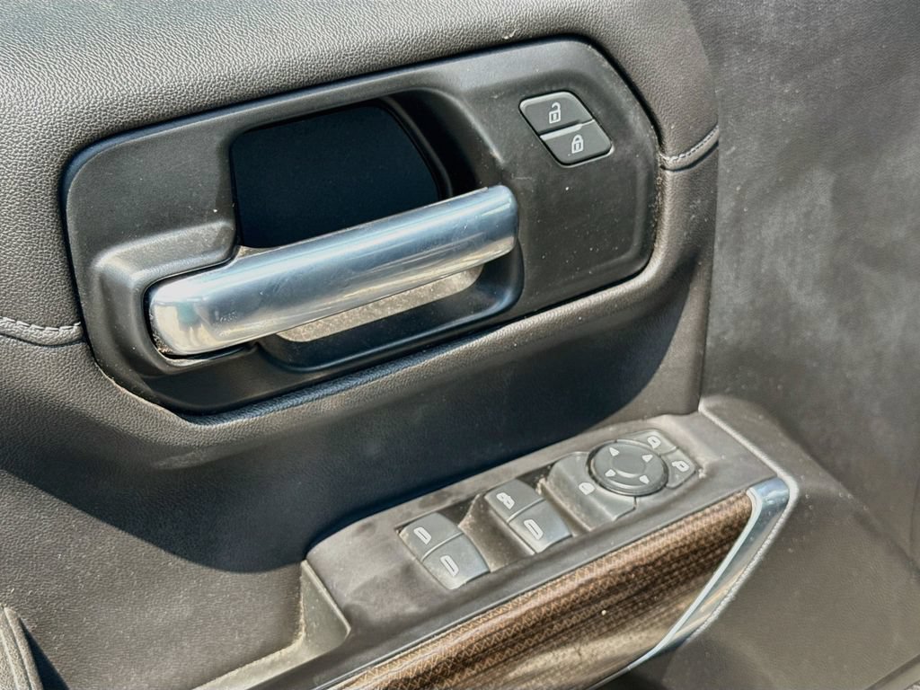 Used 2020 Chevrolet Silverado 1500 LT Trail Boss AWD/4WD image 19