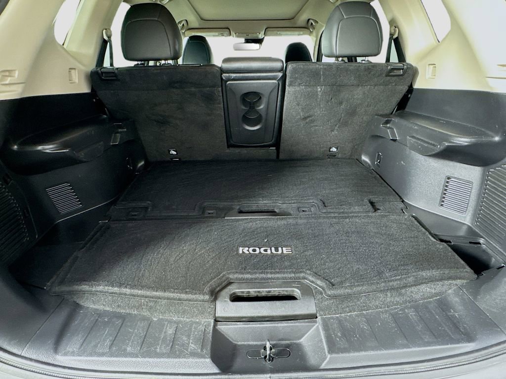 Used 2018 Nissan Rogue SL w/ Premium Package image 33