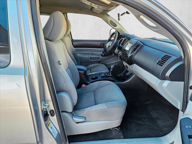 Used 2014 Toyota Tacoma PreRunner image 19