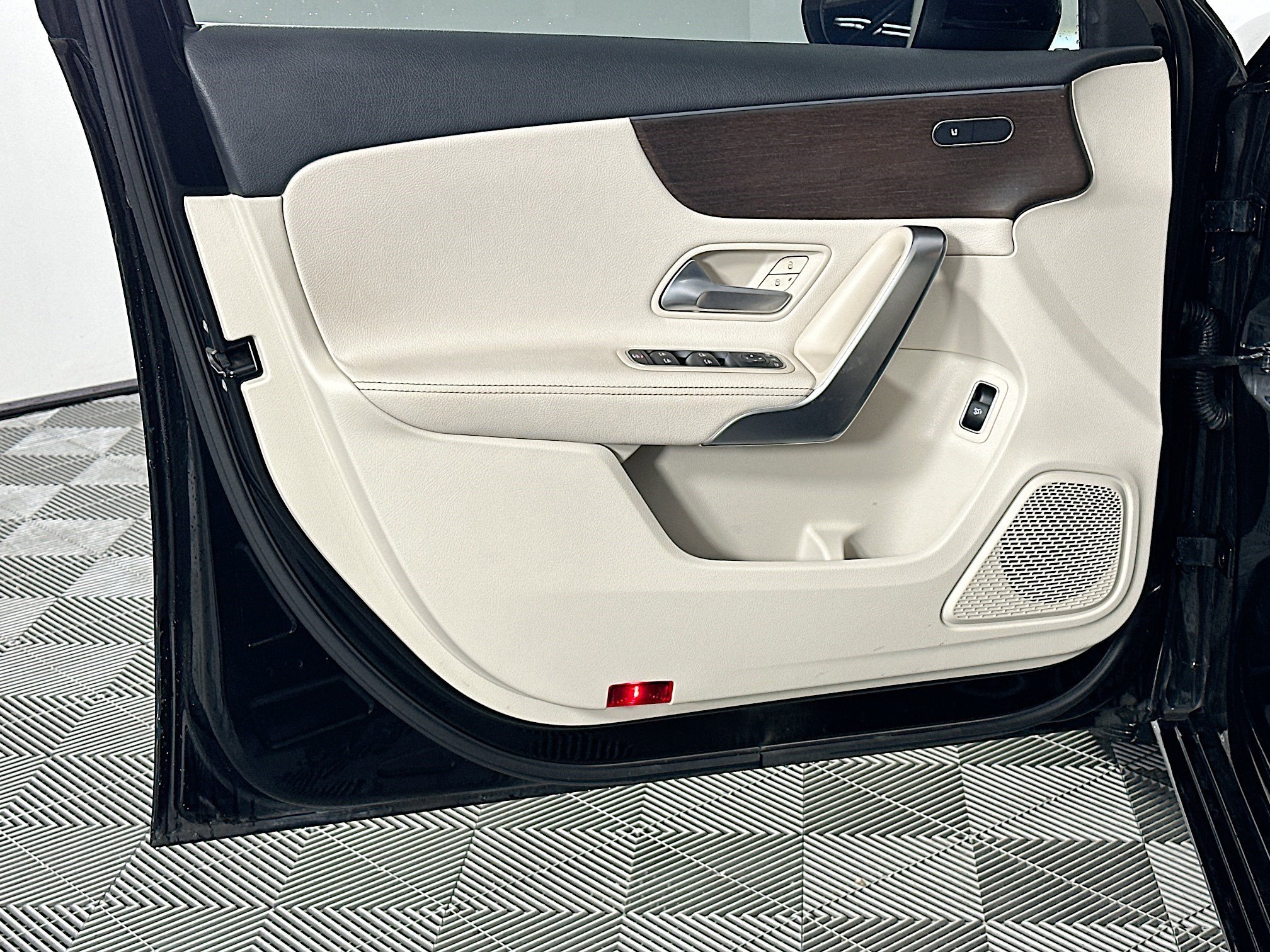 Used 2022 Mercedes-Benz A 220 4MATIC image 19