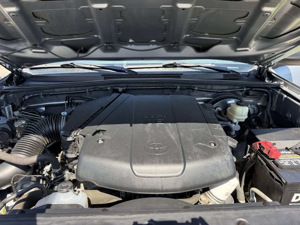 Used 2015 Toyota Tacoma PreRunner w/ SR5 Package RWD image 12
