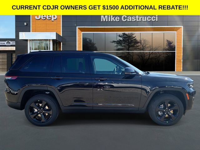 New 2025 Jeep Grand Cherokee Limited w/ Black Appearance Package image 3