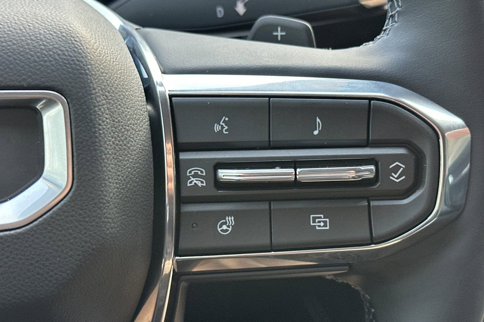 New 2026 GMC Terrain Denali w/ LPO, Floor Liner Package image 28