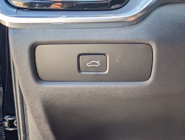 Used 2024 Volvo S60 B5 Core FWD image 32