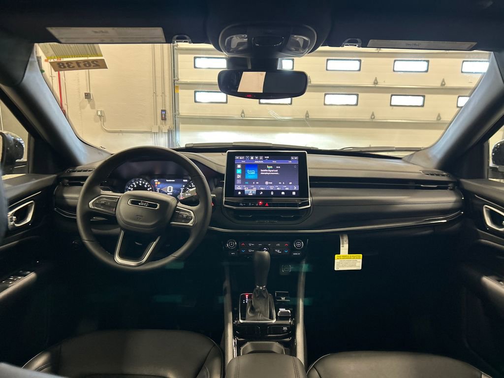 New 2026 Jeep Compass Latitude image 30