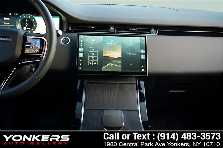 Used 2024 Land Rover Range Rover Evoque S image 41