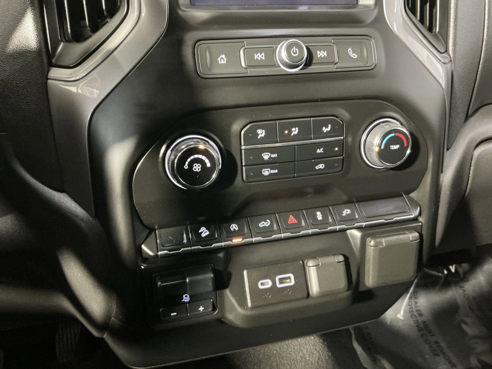 Used 2022 Chevrolet Silverado 1500 Custom Trail Boss image 28