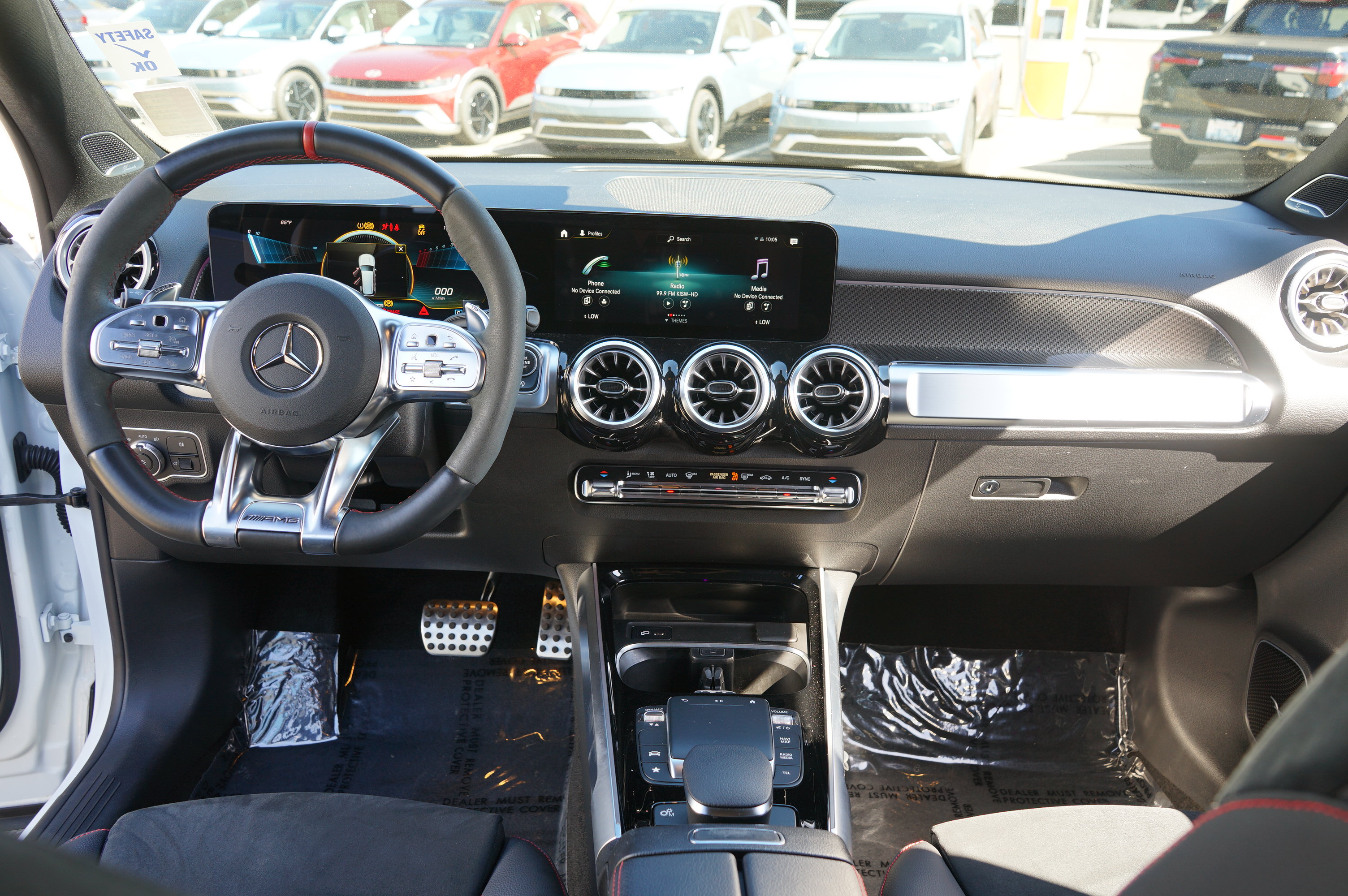 Used 2023 Mercedes-Benz GLB 35 AMG 4MATIC w/ Premium Package image 23