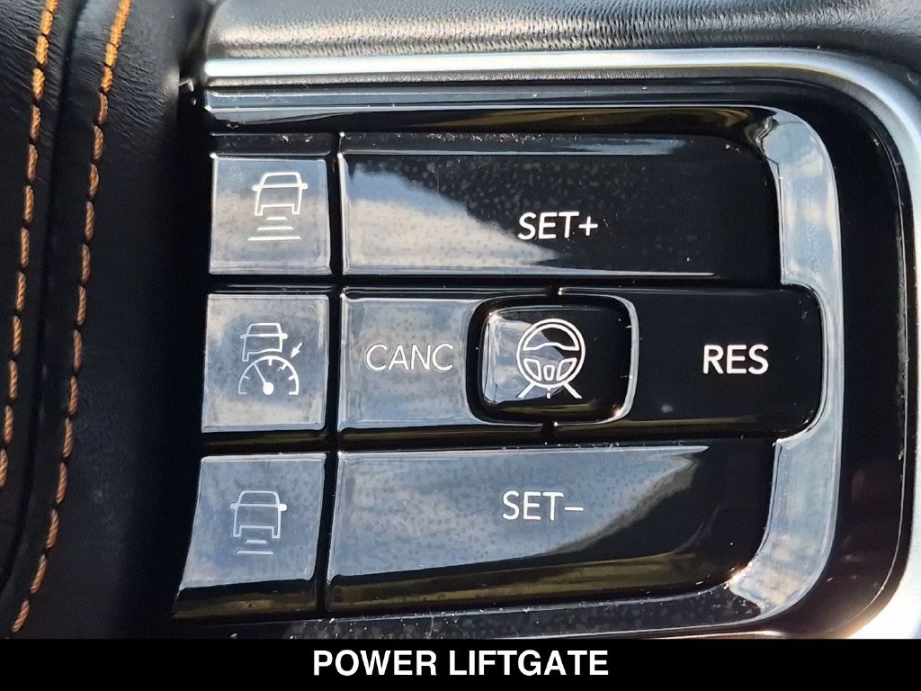 Used 2022 Jeep Grand Wagoneer Series III w/ Rear Seat Video Group 1 AWD/4WD image 7