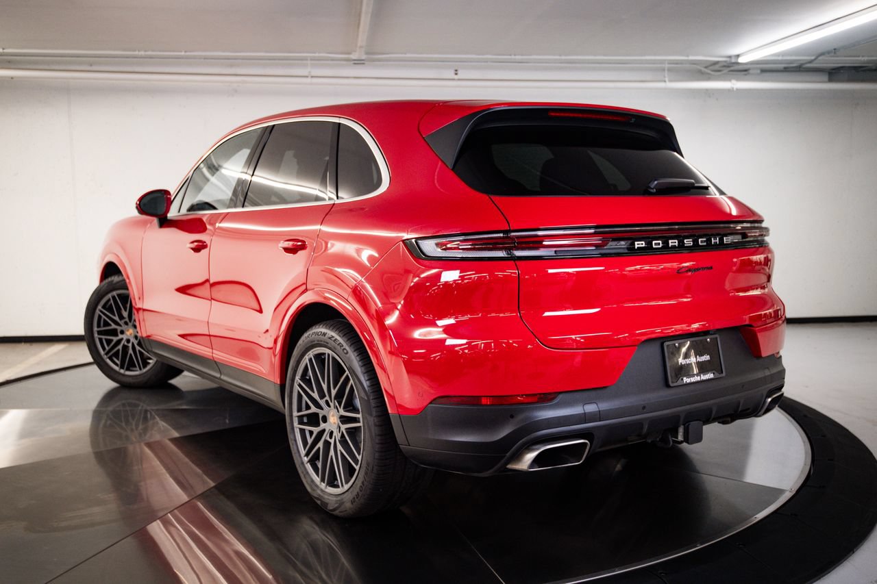 Certified 2026 Porsche Cayenne AWD/4WD image 3
