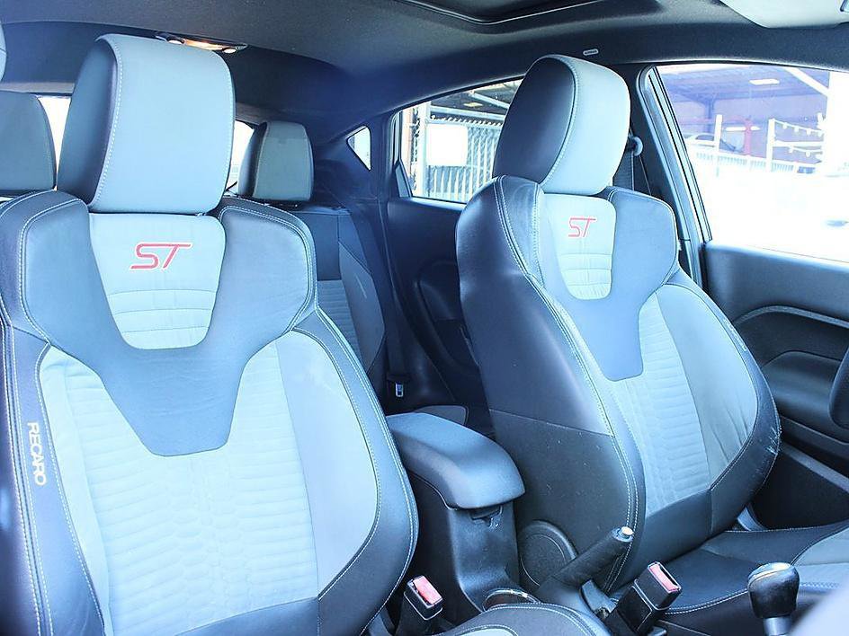 Used 2014 Ford Fiesta ST w/ ST Recaro Package image 19