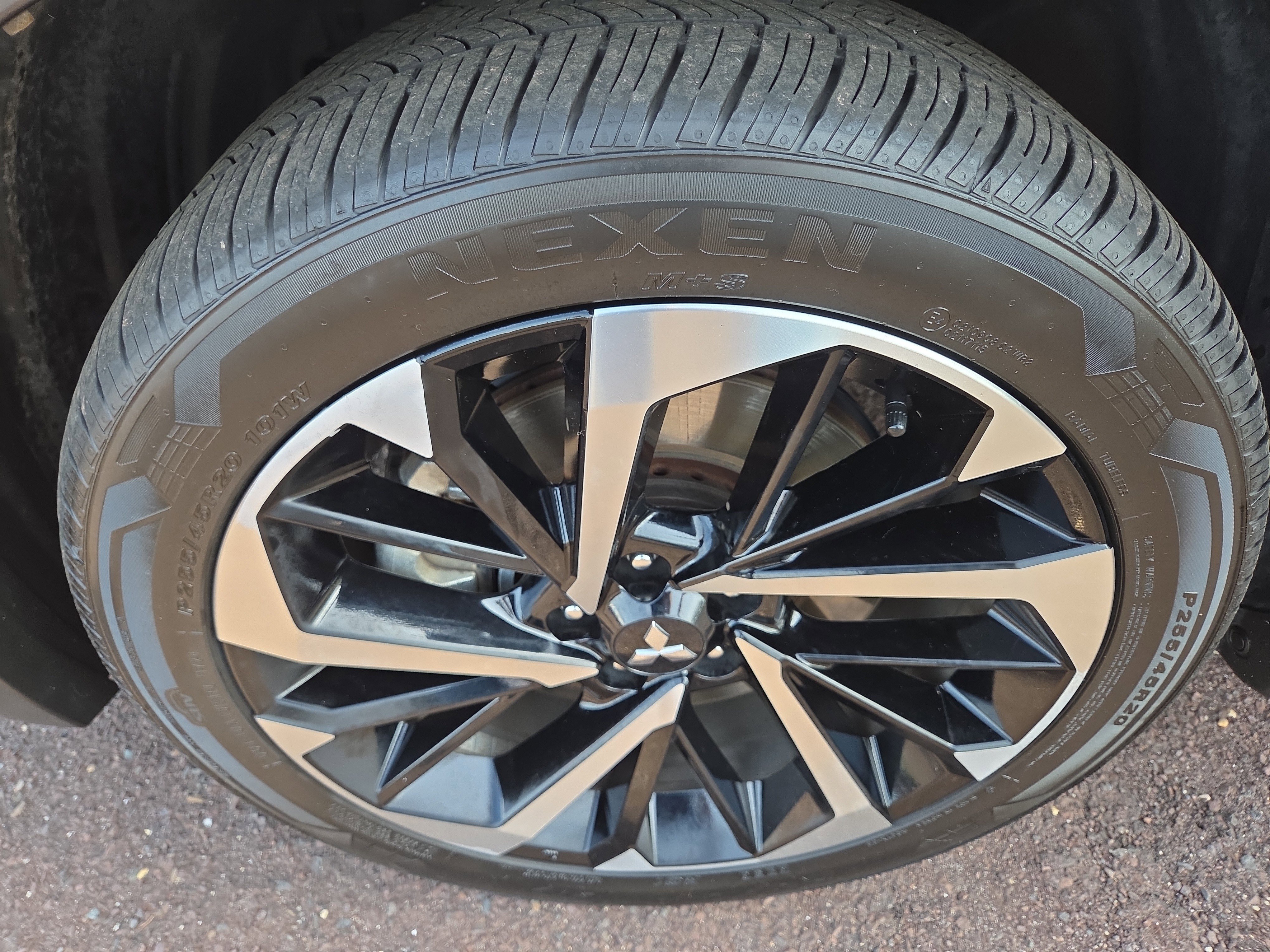 Used 2023 Mitsubishi Outlander SEL image 12