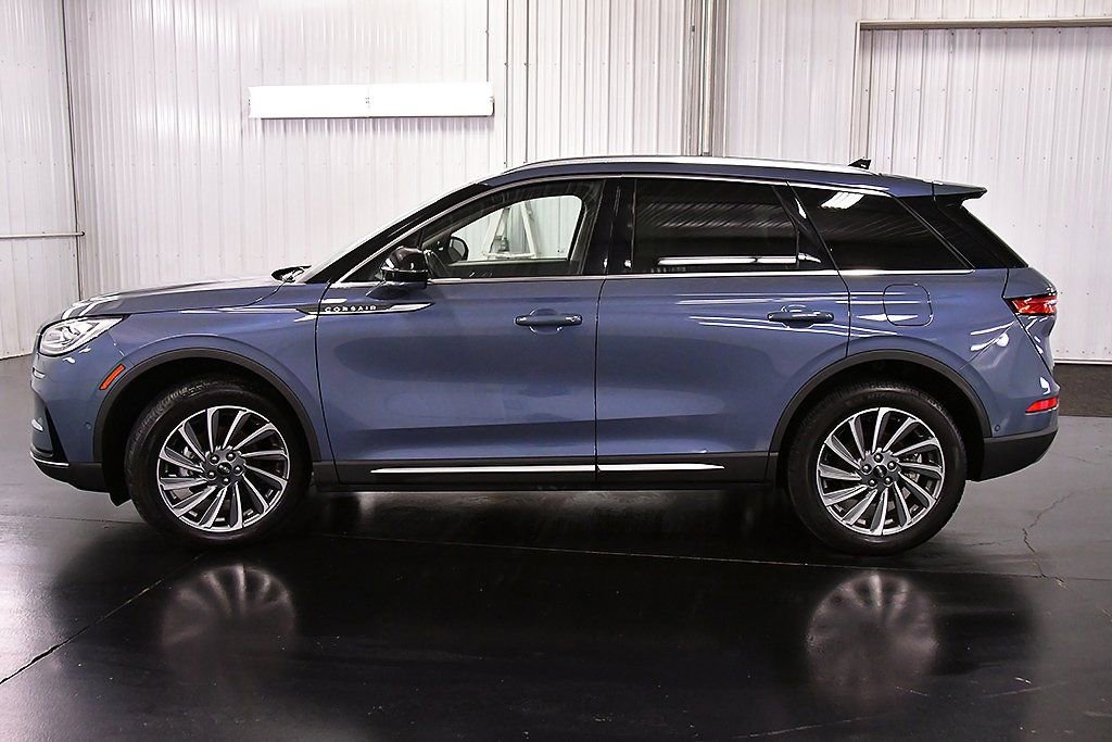 Used 2023 Lincoln Corsair Reserve w/ Equipment Group 202A image 4