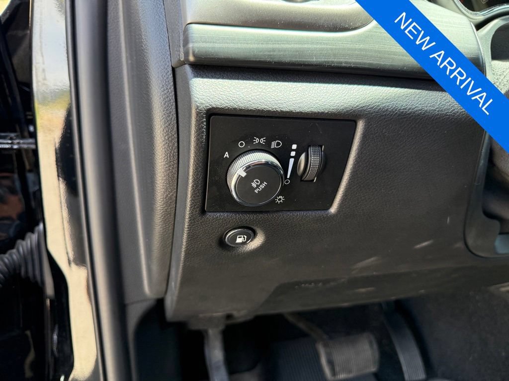 Used 2020 Jeep Grand Cherokee Altitude AWD/4WD image 15