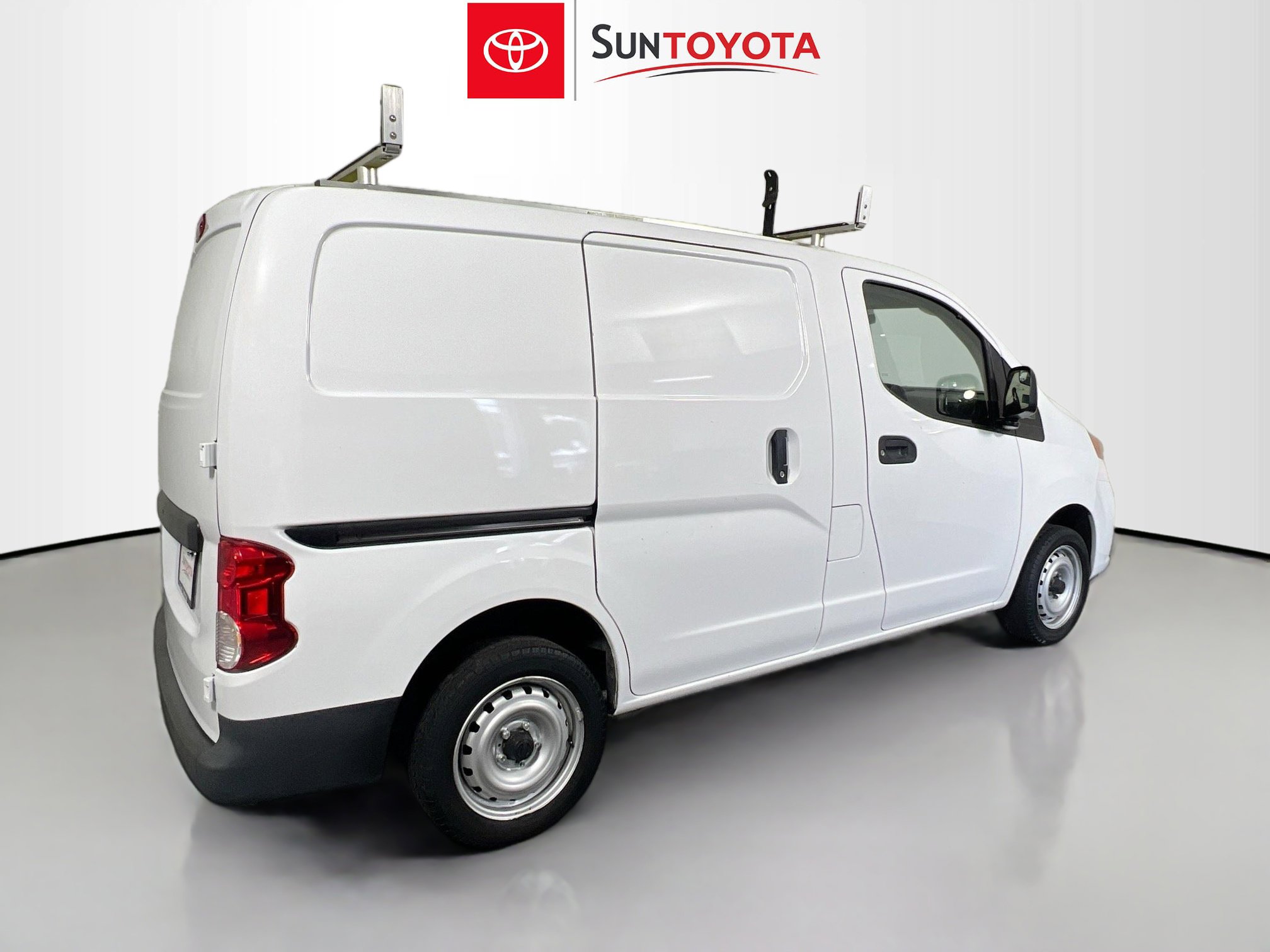 Used 2021 Nissan NV200 S FWD image 4