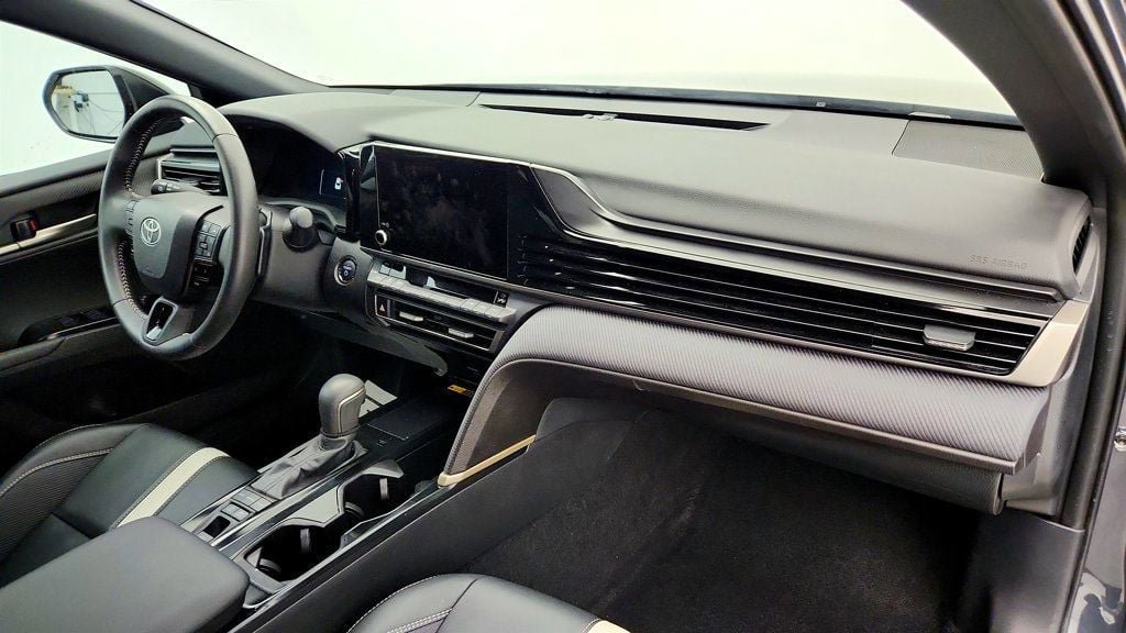 Used 2025 Toyota Camry SE FWD image 22