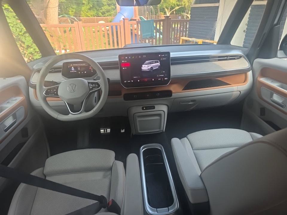 Used 2025 Volkswagen ID. Buzz 1st Edition AWD/4WD image 13