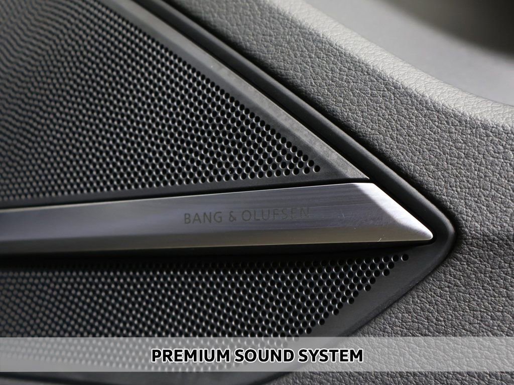 Used 2022 Audi A8 L 3.0T w/ Executive Package image 5