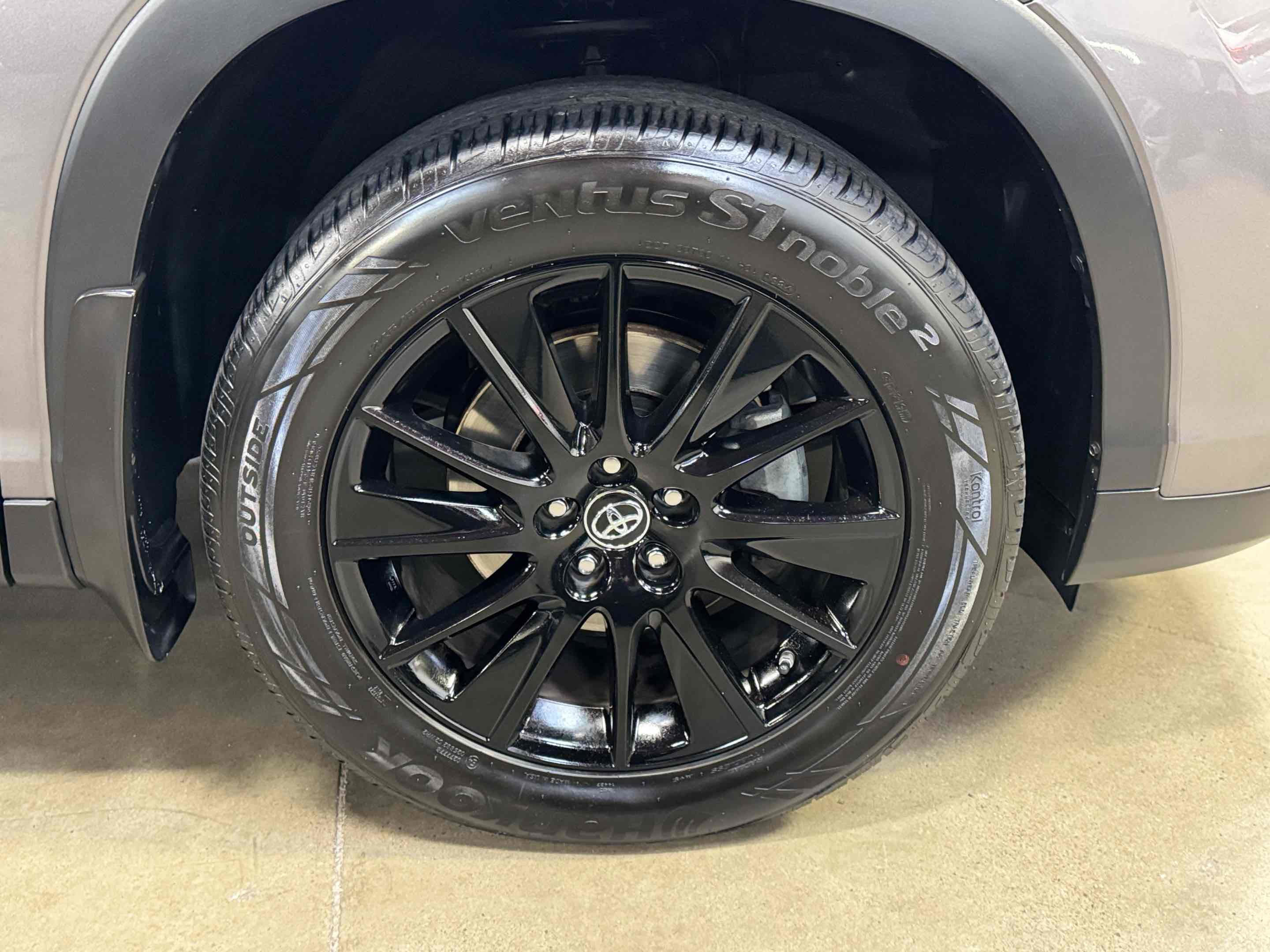 Used 2019 Toyota Highlander XLE image 84