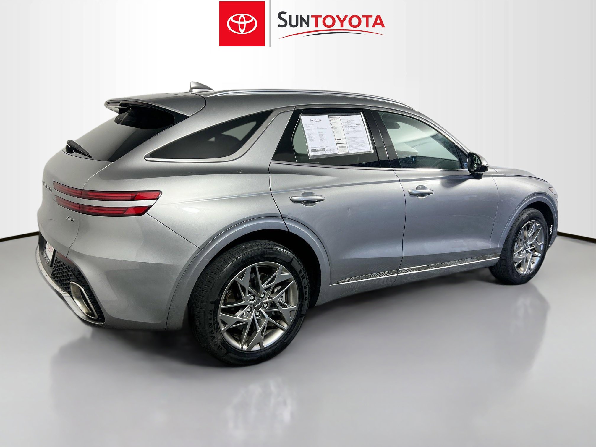 Used 2025 Genesis GV70 2.5T AWD/4WD image 4