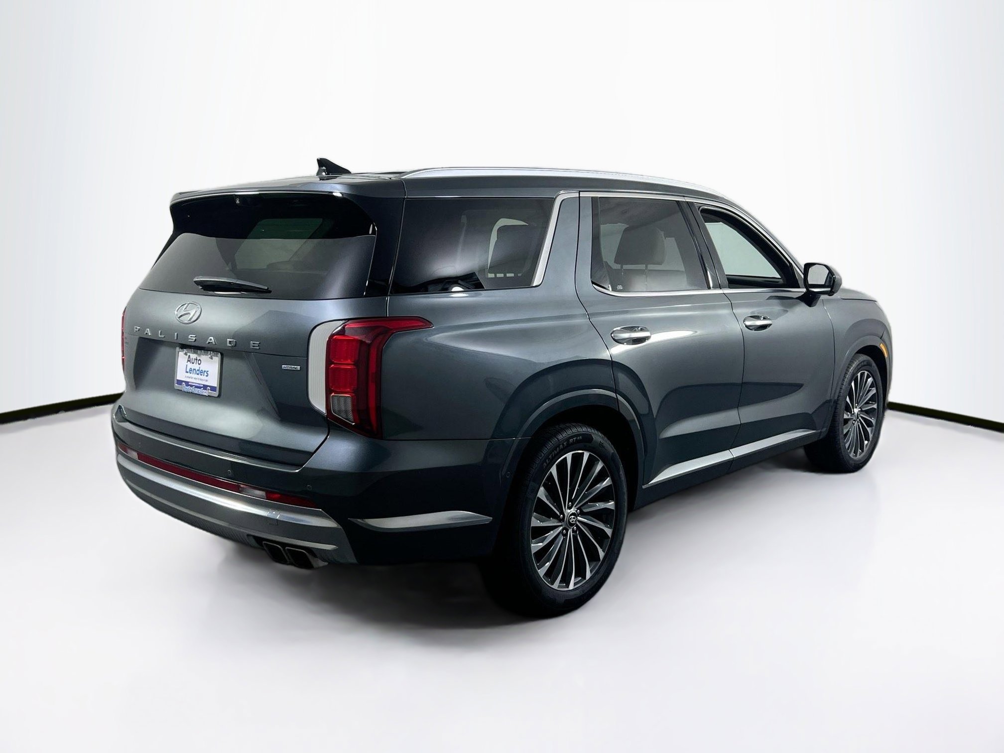 Used 2023 Hyundai Palisade Calligraphy image 5