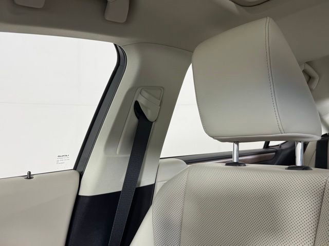 Used 2025 Lexus ES 300h w/ Premium Package image 21