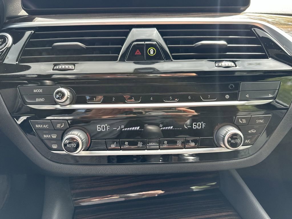 Used 2022 BMW 530i xDrive w/ Convenience Package image 21