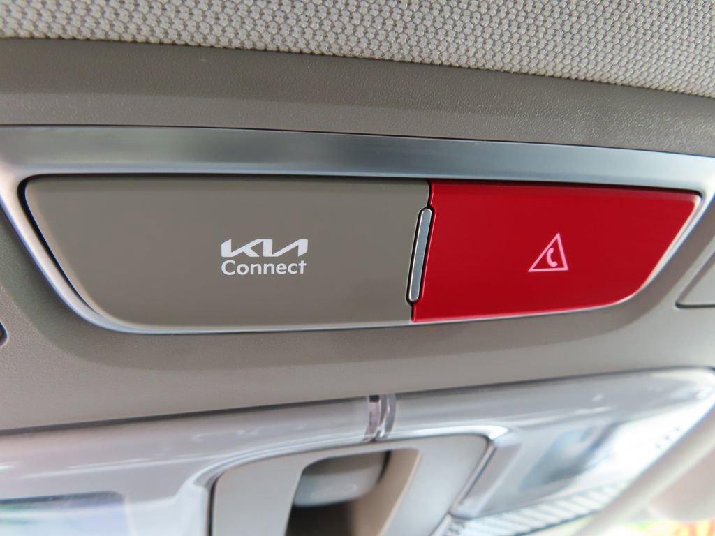 Used 2025 Kia Telluride S FWD image 14