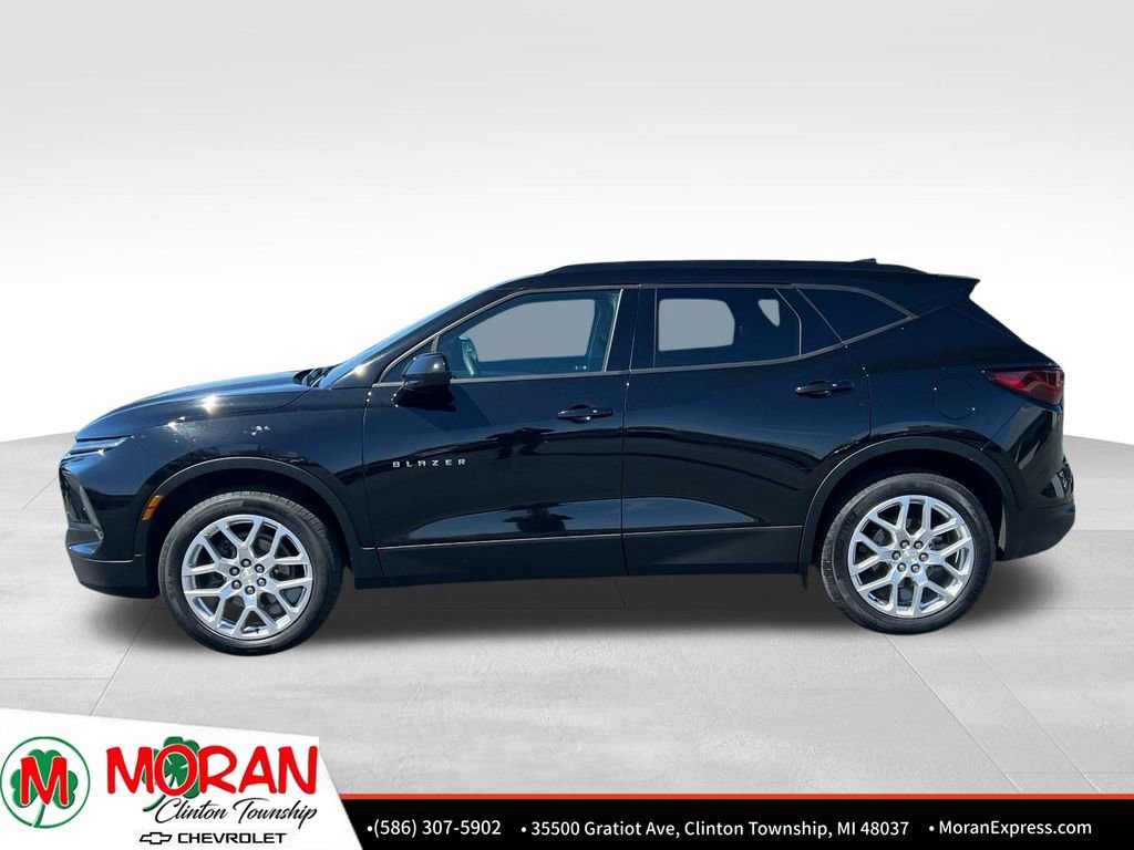 Certified 2024 Chevrolet Blazer LT w/ Convenience Package FWD image 3