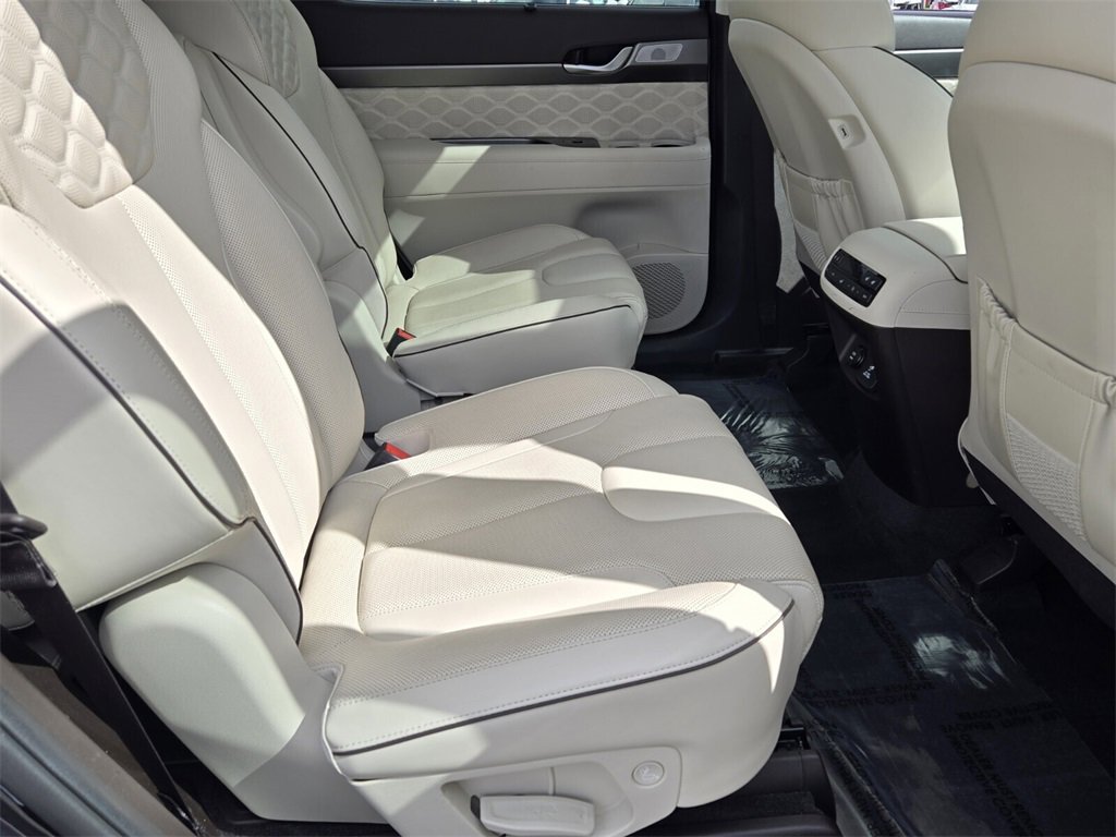 Used 2020 Hyundai Palisade Limited image 15